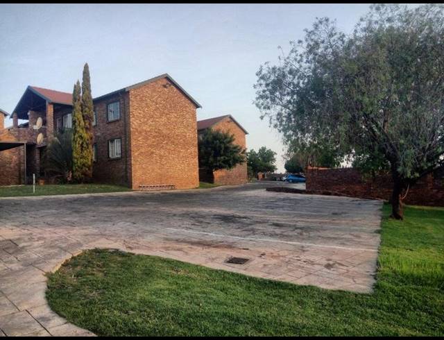 1 BEDROOM APARTMENT FOR SALE IN RIETVALLEIRAND